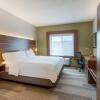 Отель Holiday Inn Express Hotel & Suites Burlington, an IHG Hotel, фото 6