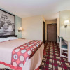 Отель Super 8 by Wyndham Martinsville, фото 3