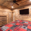Отель The Gathering Place 3 Bedroom Cabin by Redawning, фото 22