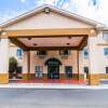 Отель Quality Inn & Suites, фото 1
