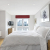 Отель Supererior Modern Riverside Fulham Apartment With Balcony and 2 Parking Spaces, фото 3
