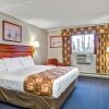 Отель Days Inn by Wyndham Airport/Maine Mall, фото 4