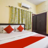Отель OYO 49183 Meera Guest House, фото 5