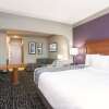 Отель La Quinta Inn & Suites by Wyndham Jackson Airport, фото 24