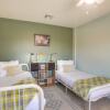 Отель Serene Home w/ Yard - 8 Mi to Joshua Tree!, фото 6