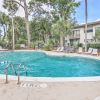 Отель Hilton Head Island Townhome: Patio, Walk to Beach, фото 17
