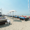 Отель Trendy Lodge With two Bathrooms, 100m From the sea, фото 5