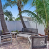 Отель Close to Beach 4Br with Heated Pool, фото 1