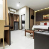 Отель RedDoorz Plus @ Tuparev Cirebon, фото 26