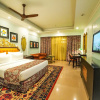 Отель Mayfair Oasis Resort & Convention, фото 6