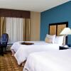 Отель Hampton Inn & Suites Charlotte Airport, фото 4