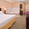 Отель Holiday Inn Express Hotel & Suites River Park, an IHG Hotel, фото 30