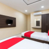 Отель OYO 28247 Hotel SMR Palace, фото 18