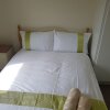 Отель 3 Bed Newly Renovated Cork city Sleeps 5, фото 16