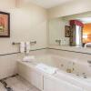 Отель Quality Inn Crossville Near Cumberland Mountain State Park, фото 9