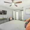 Отель Chic Meadowbrook Condo ~ 12 Mi to Birmingham!, фото 5