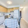 Отель Newly Decorated Condo Great View Parking, фото 10