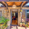 Отель Bohemian Wonderland: Benicia Bungalow w/ Pergola!, фото 1