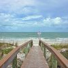 Отель Pass a grille Gulf Way Beachfront Balcony Views, фото 20