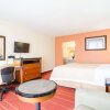 Отель Rodeway Inn & Suites Greensboro, фото 12