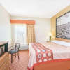Отель Super 8 By Wyndham Wichita South, фото 1