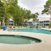 Отель Hilton Head Condo w/ Wet Bar, Near Golf & Beach!, фото 15