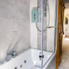 Отель Windyheads Luxury Cottage - 5 Bed 2 Bath, фото 11
