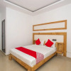 Отель OYO 15111 Greencity Comforts, фото 5