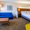 Отель Holiday Inn Express & Suites Oklahoma City Airport, an IHG Hotel, фото 2