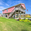 Отель Bright Galveston Home: Walk to Sea Isle Beach!, фото 22