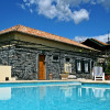 Отель Charming restored stone cottage in Funchal centre – Casa das Vinhas, фото 13