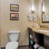 Отель Comfort Suites Central, фото 9