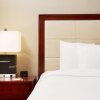 Отель DoubleTree Suites by Hilton Hotel Cincinnati - Blue Ash, фото 6