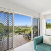 Отель Stylish Apartment with Stunning Views - Unit 7 Taralla 16-18 Edgar Bennett Avenue Noosa Heads, фото 5