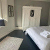 Отель The Clock Tower Apartment - Large, Modern, 2 bed apartment, Southsea with Free parking - sleeps 4, фото 6