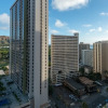 Отель Updated Waikiki Condo with Mountain Views - 22nd floor, Free parking & WiFi by Koko Resort Vacation , фото 1