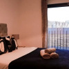 Отель Livestay-modern 2 Bed Apartment Close to Heathrow, фото 11