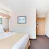 Отель Microtel Inn & Suites by Wyndham Greensboro, фото 5