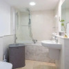 Отель Designer 1 Bed Flat Barons Court Sleeps 4, Balcony, фото 13