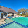 Отель Spicewood Vacation Rental w/ Infinity Pool!, фото 14