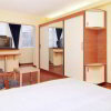 Отель NEK Accommodation в Бухаресте