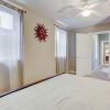 Отель Lovely Home Next To Stadiums with Roofdeck&Parking, фото 7
