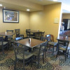 Отель Cobblestone Inn & Suites - Harper, фото 9