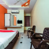 Отель OYO 13425 Sindhura Guest House, фото 2