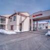 Отель Econo Lodge East, фото 1