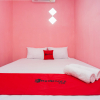 Отель RedDoorz near Simpang Bandara SMB II, фото 3