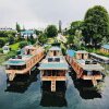 Отель New Jacquline Heritage Houseboats в Шринагаре