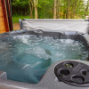 Отель Owl Lodge With Hot Tub and Massage Treatments, фото 30