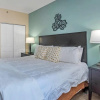 Отель Near Disney - 1BR Executive Suite With King Bed - Pool and Hot Tub, фото 5