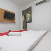 Отель Reddoorz Near Cimahi Station, фото 6
